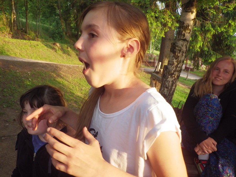 21_se_sirkou_se_špatně_mluví_08